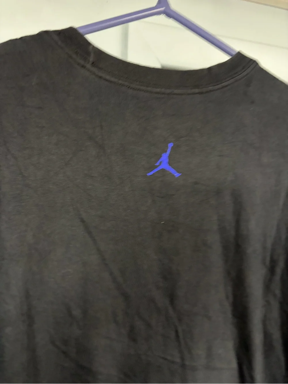 Jordan athletic brand Retro 11 Icy Bottom Art of Mondo sneakers shirt size XL